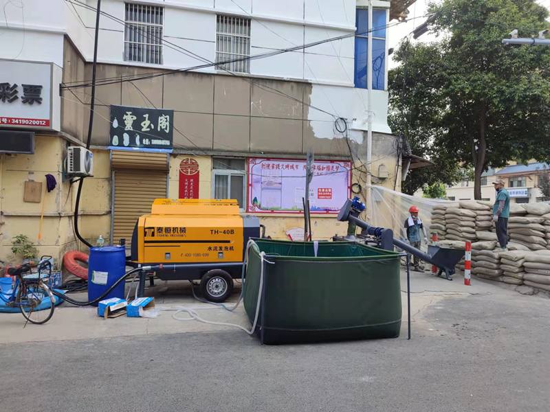 靈璧縣隍廟街舊房房頂泡沫混凝土找坡保溫